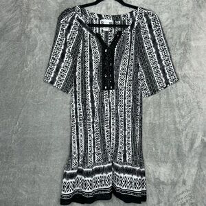 Catherines 2X 22 24W Shirt Top White Black Geometric Short Sleeve‎ V Neck Womens